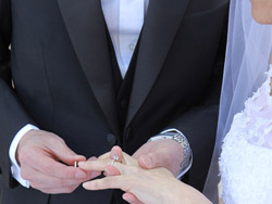 Sylvia and Brad - Exchanging vows in Malta