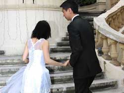 Sylvia and Brad - Arriving at the Wedding Venue